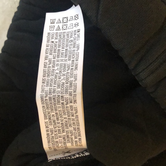 Forever21 quilted boxy zip-up hoodie jacket in washed black - Picture 10 of 13